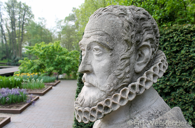 Carolus-Clusius-statue-Keukenhof