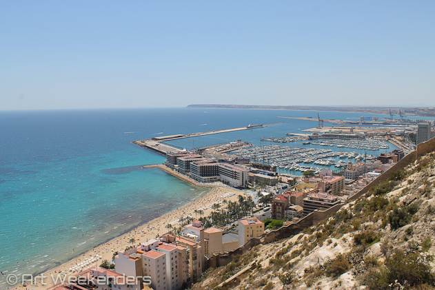 Spain-Alicante-view-over-beach-harbour