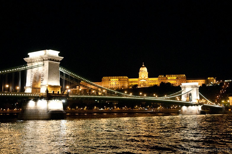 Budapest-by-night