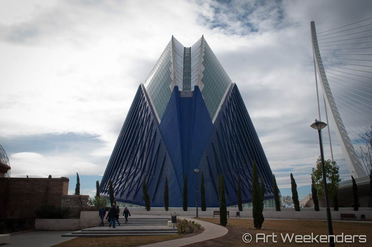 Valencia's Ciudad de las Artes - Spain_Valencia_CiudaddelasArtesyCiencias_Lydian_Brunsting_AW16