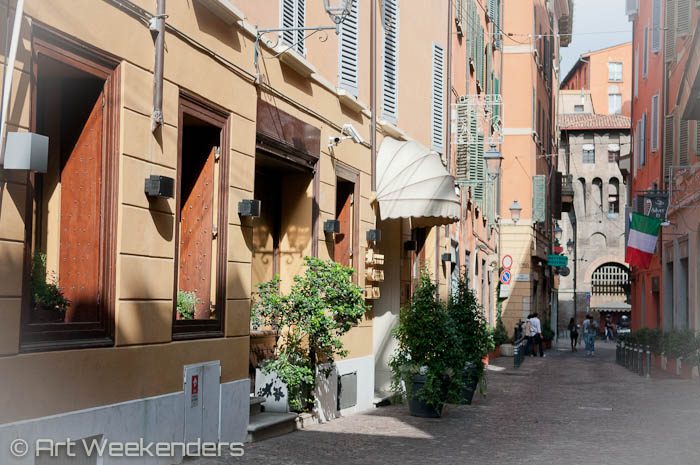 Italy_Bologna_restaurant