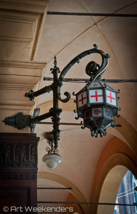 Italy-Bologna-pharmacy-sign