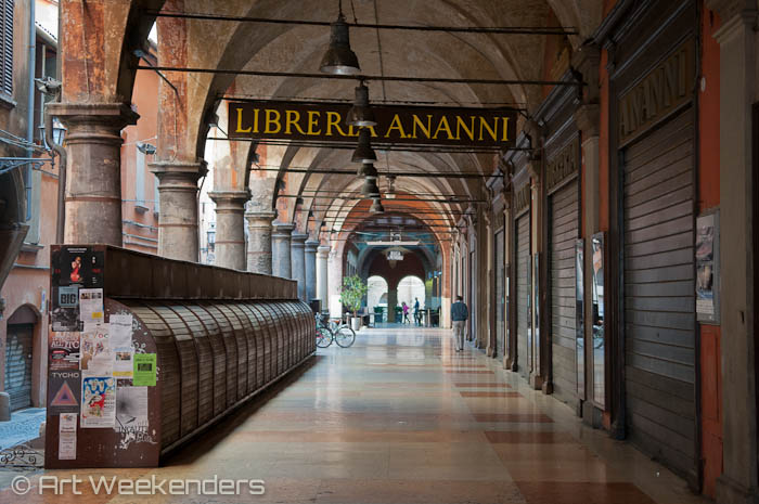Bologna-Italy-Libreria-Nanni 24 hours in Bologna