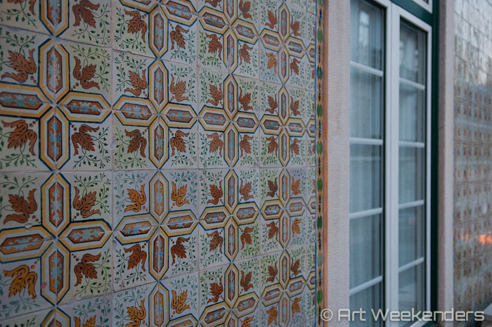 tiled-wall-alfama-lisbon
