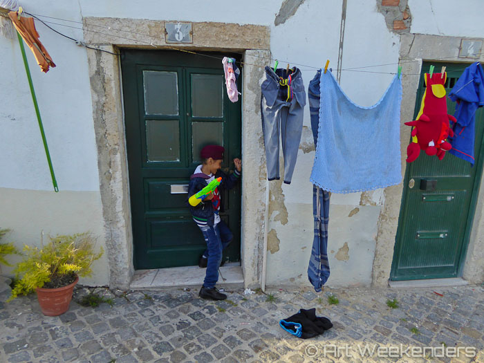 Street-life-in-Belem-Lisbon