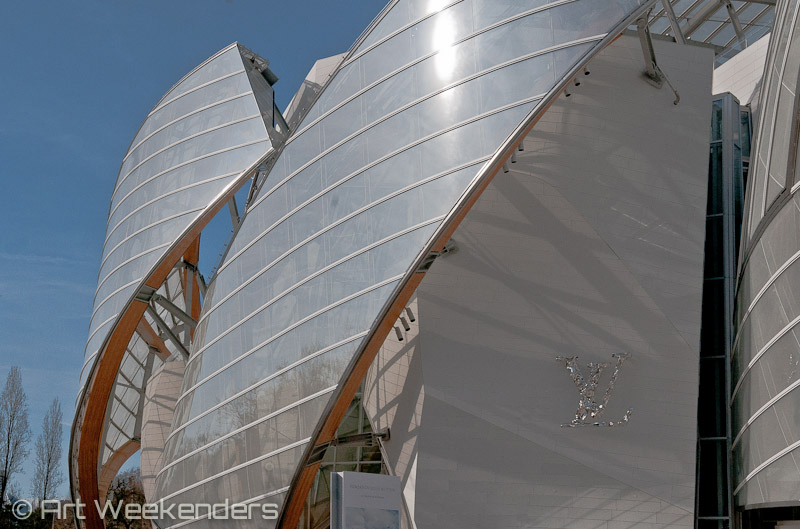 1 Minute Inside the Fondation Louis Vuitton 